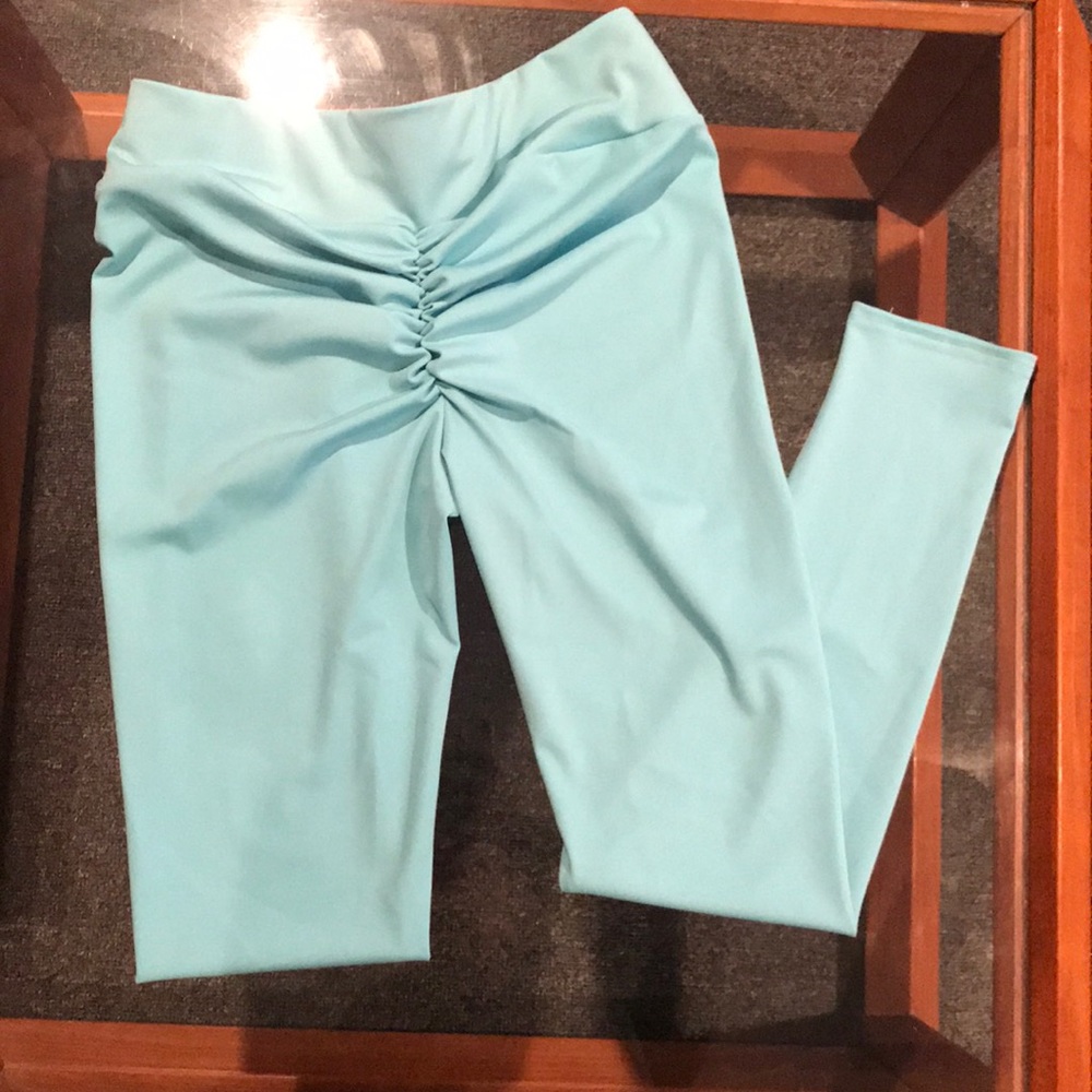 Butt scrunch leggings